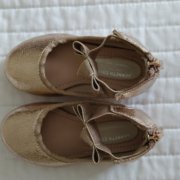 Kenneth Cole Reaction Toddler Girl shoes - Picture 5 of 7